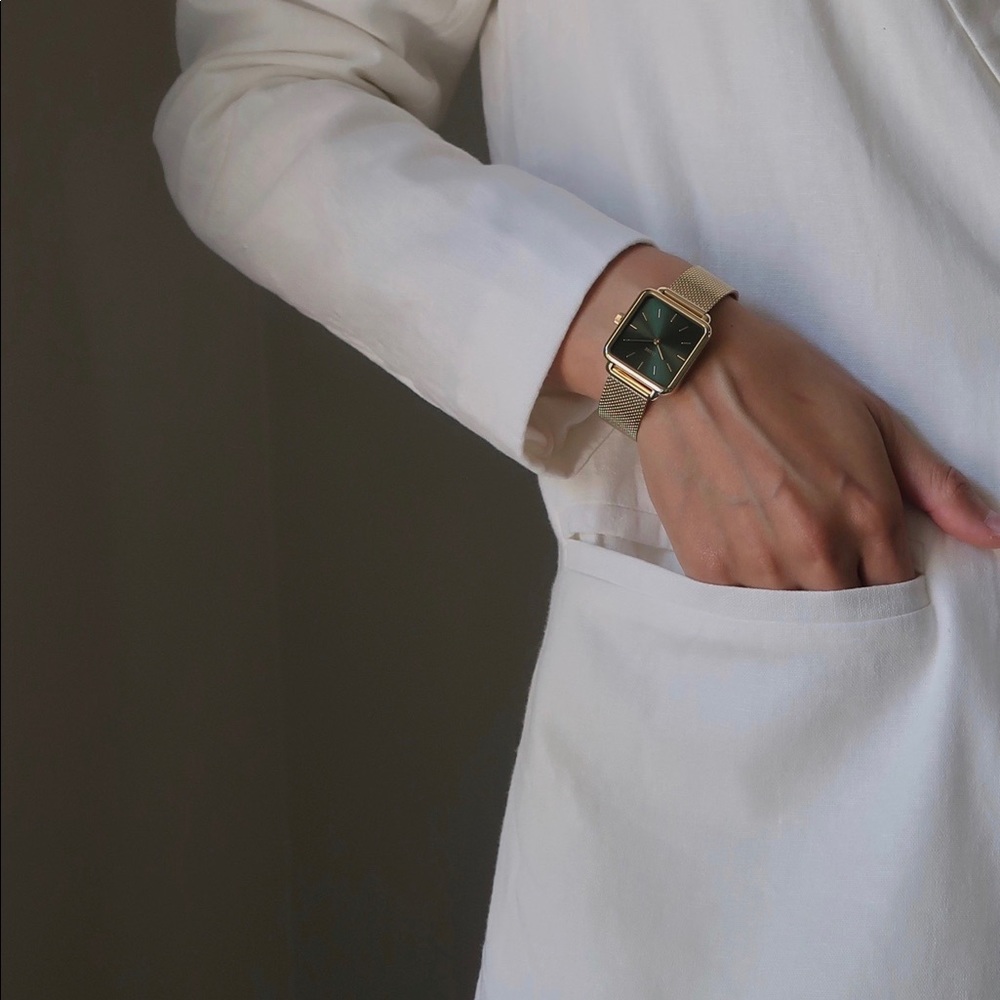 Close  Watch women - La Tetragone Mesh Green Gold